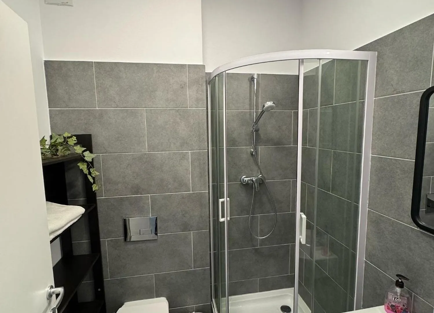 Resort Vibes In Bucharest Atria 2Br Pool Parking