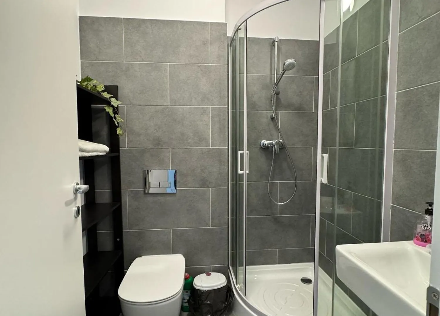 Apartment Resort Vibes In Bucharest Atria 2Br Pool Parking Romania