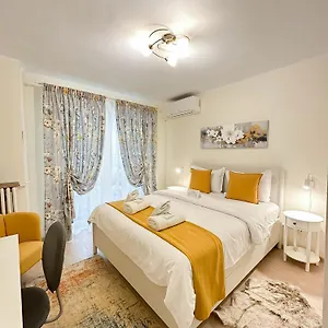  Daire Sunrise Center