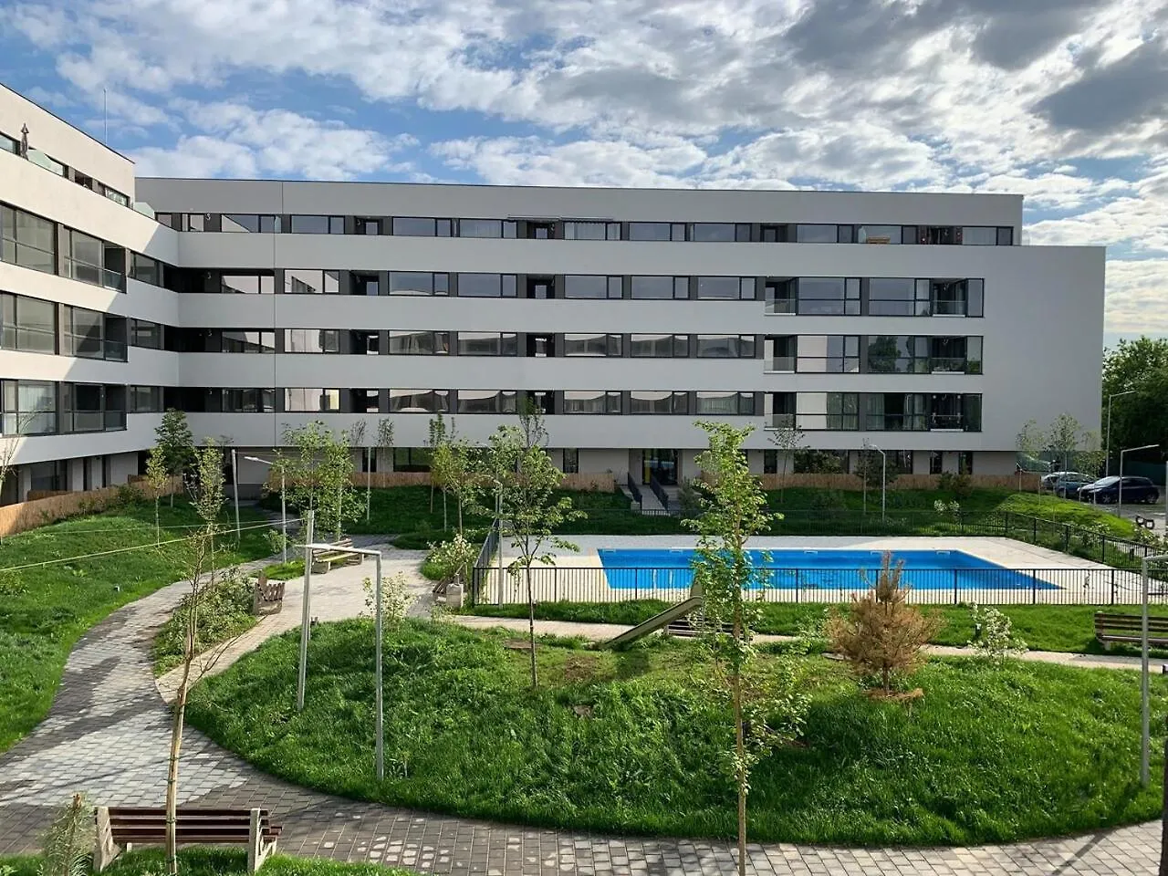 Resort Vibes In Bucharest Atria 2Br Pool Parking 0*,  Romania